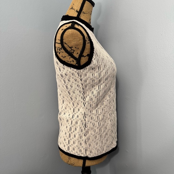 WHBM Patterned Textured Tank Top - Picture 9 of 14